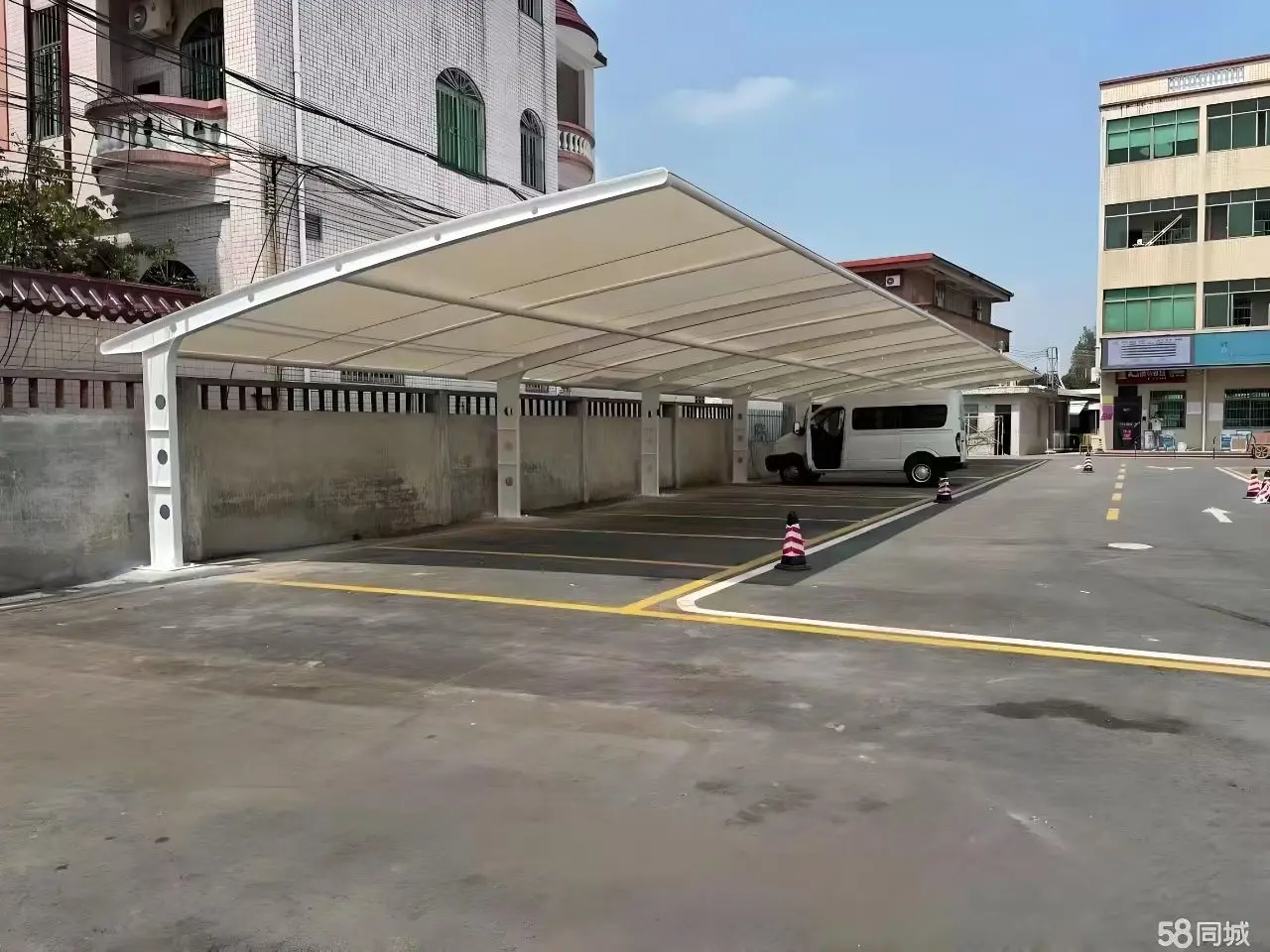 贵州开阳膜结构工程科普:山地多雨强紫外环境,停车棚选材别只看低价